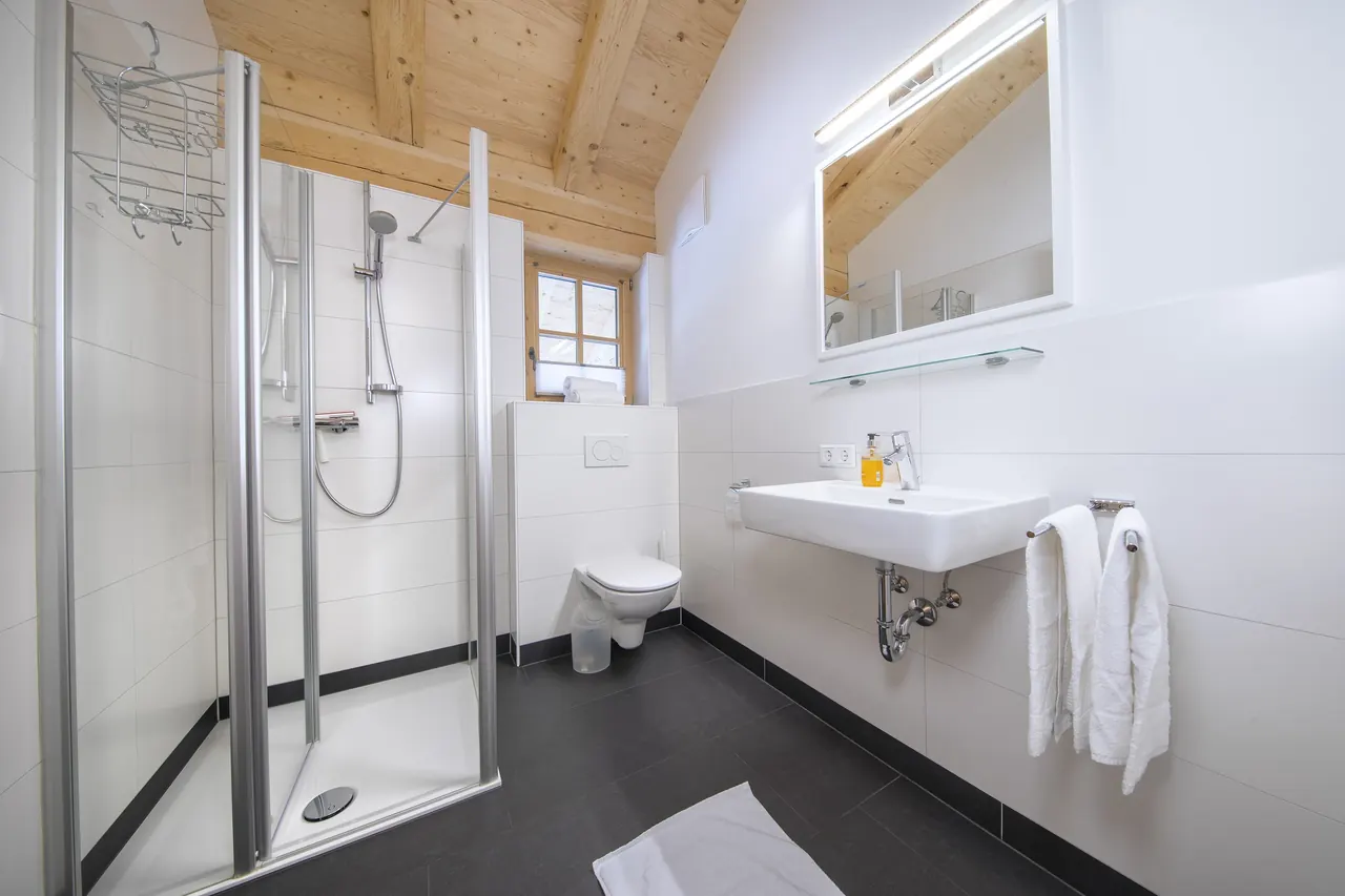 Bad mit Dusche